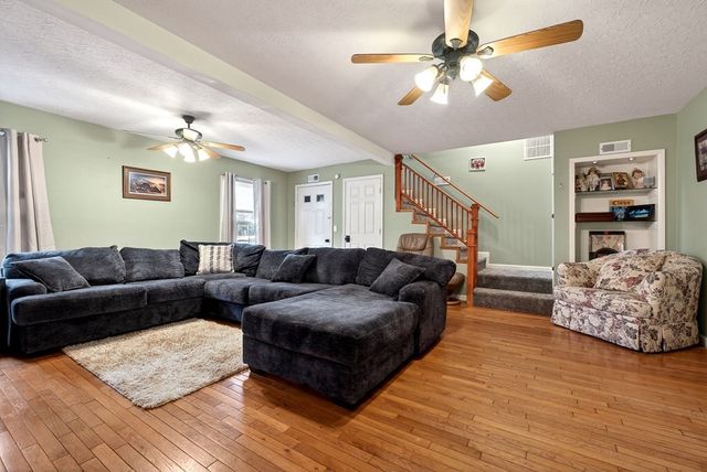 1360 Charles St, Cookeville, TN 38506