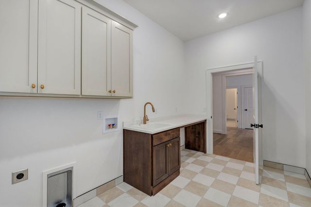 5072 E Ferdinand Court, Springfield, MO 65802