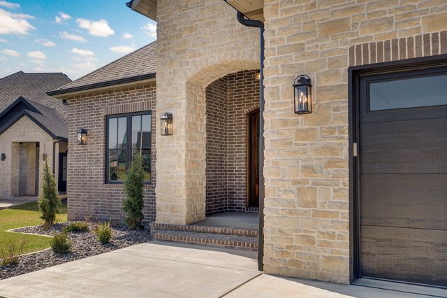 5072 E Ferdinand Court, Springfield, MO 65802