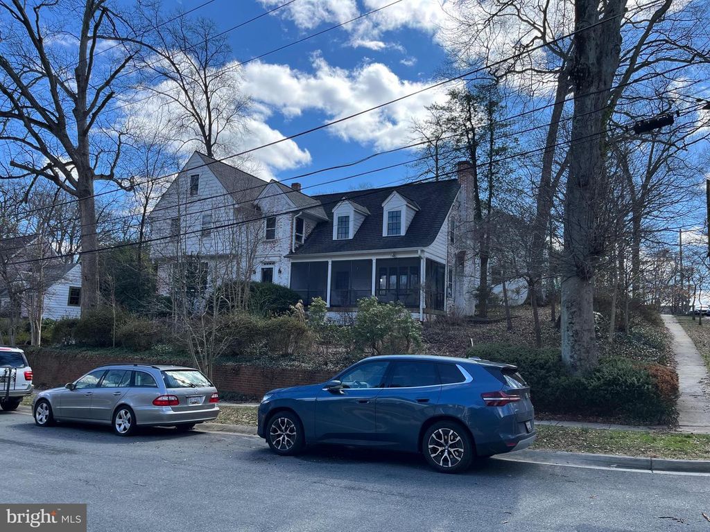 4104 SYCAMORE ST, Chevy Chase, MD 20815