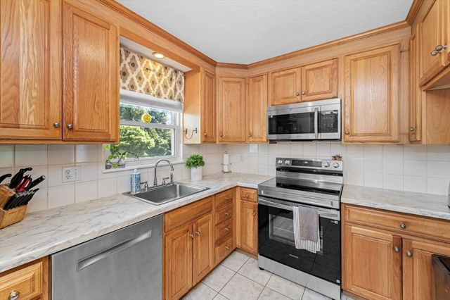 2239 Commonwealth Ave 2239, Newton, MA 02466