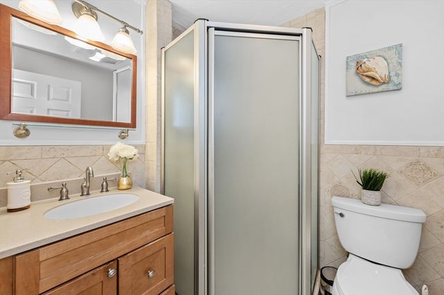2239 Commonwealth Ave 2239, Newton, MA 02466