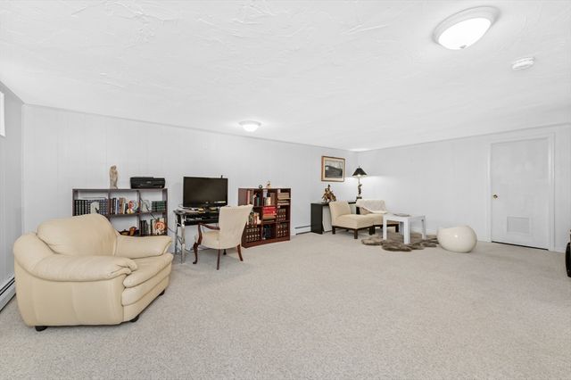 2239 Commonwealth Ave 2239, Newton, MA 02466