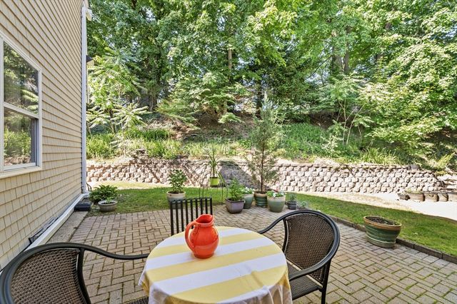 2239 Commonwealth Ave 2239, Newton, MA 02466