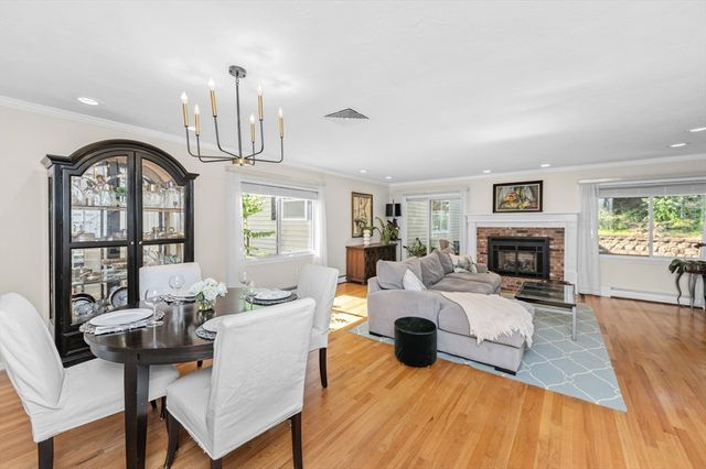 2239 Commonwealth Ave 2239, Newton, MA 02466