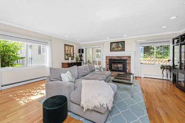 2239 Commonwealth Ave 2239, Newton, MA 02466