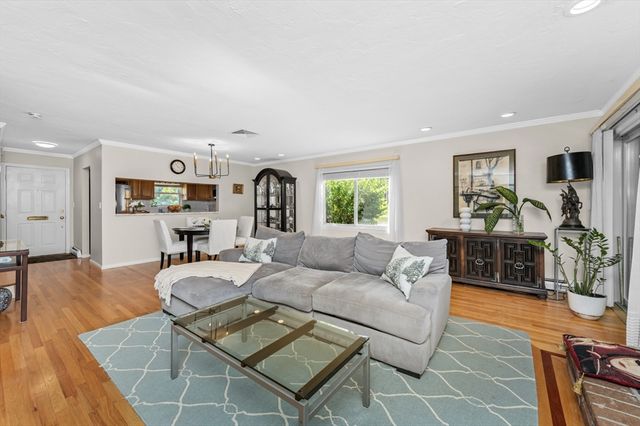 2239 Commonwealth Ave 2239, Newton, MA 02466