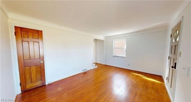 20460 Lakeshore Boulevard, Euclid, OH 44123