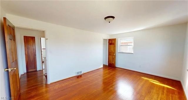 20460 Lakeshore Boulevard, Euclid, OH 44123