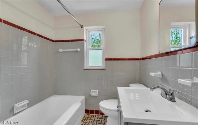 20460 Lakeshore Boulevard, Euclid, OH 44123