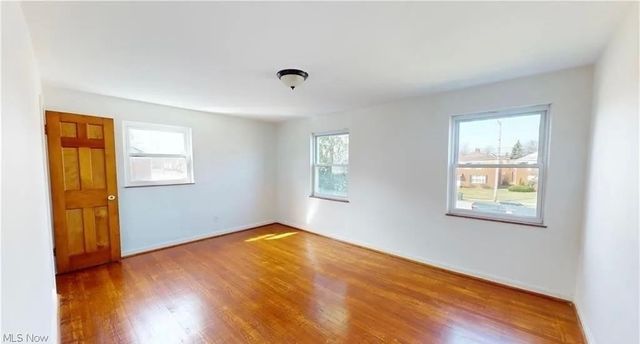 20460 Lakeshore Boulevard, Euclid, OH 44123
