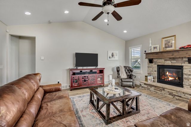 751 W HILLSIDE DR, Lehi, UT 84043