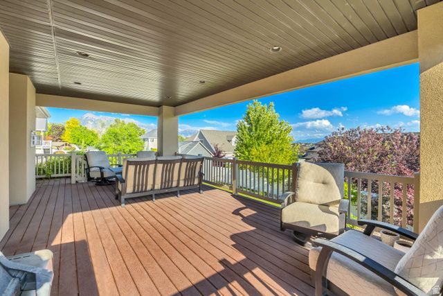 751 W HILLSIDE DR, Lehi, UT 84043