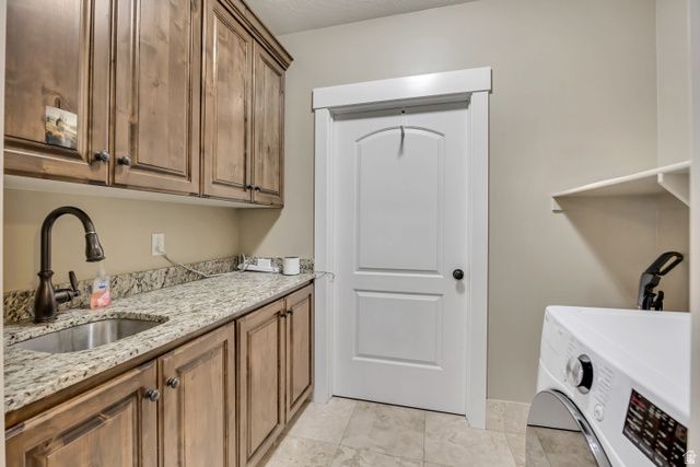751 W HILLSIDE DR, Lehi, UT 84043