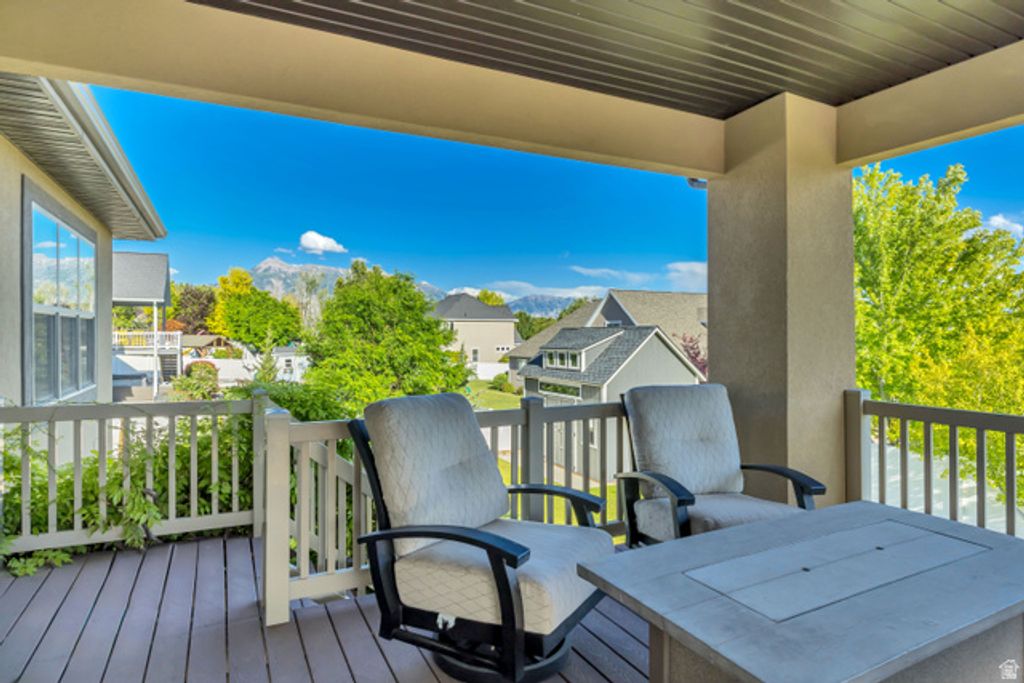 Image 17 of property listing at 751 W HILLSIDE DR, Lehi, UT 84043