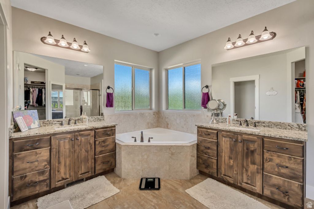 Image 21 of property listing at 751 W HILLSIDE DR, Lehi, UT 84043