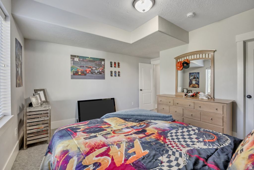 Image 30 of property listing at 751 W HILLSIDE DR, Lehi, UT 84043
