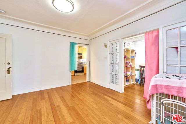 810 S Norton Avenue, Los Angeles, CA 90005