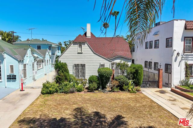 810 S Norton Avenue, Los Angeles, CA 90005