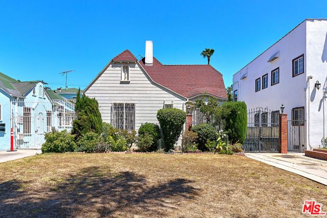 810 S Norton Avenue, Los Angeles, CA 90005