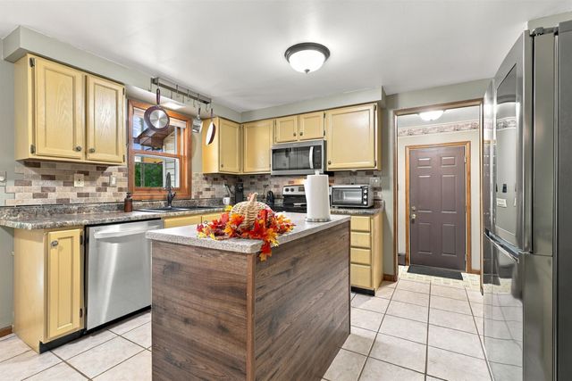 7275 Hall Road, Davisburg, MI 48350