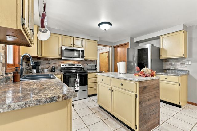 7275 Hall Road, Davisburg, MI 48350
