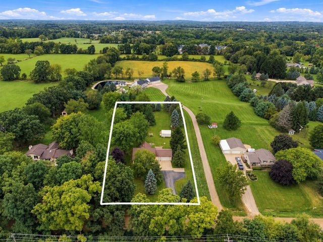 7275 Hall Road, Davisburg, MI 48350