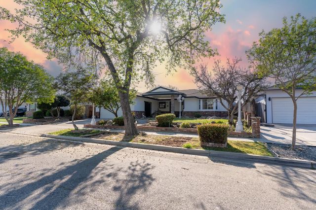 5761 N Orchard Street, Fresno, CA 93710