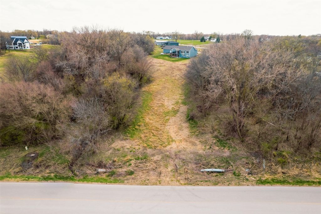 9755 NE Santiago Drive, Bondurant, IA 50035