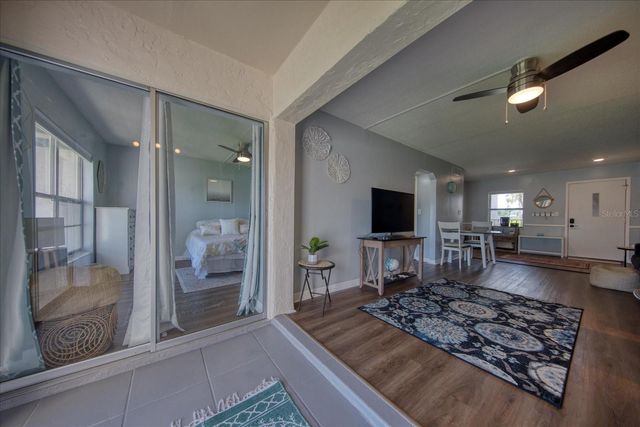 712 CORDOVA GREENS 712, Seminole, FL 33777