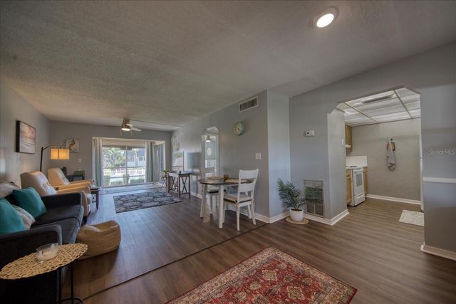 712 CORDOVA GREENS 712, Seminole, FL 33777