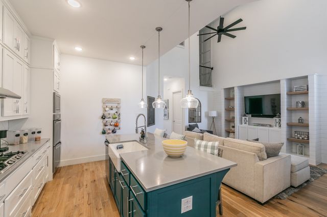 2425 Longspur Drive, Fort Worth, TX 76008