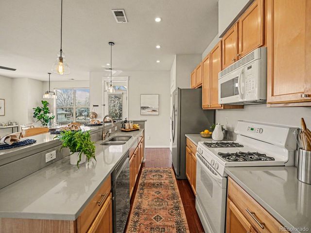 5343 W 16th Avenue, Lakewood, CO 80214