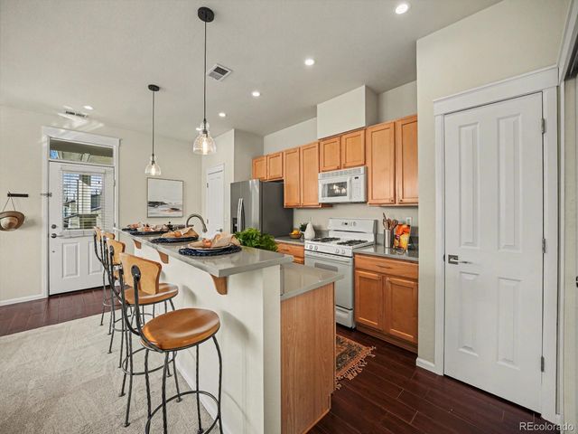 5343 W 16th Avenue, Lakewood, CO 80214