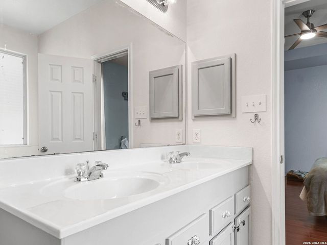 7407 Paraiso Pt, Boerne, TX 78015