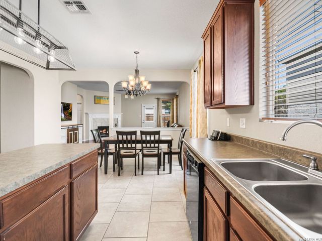 7407 Paraiso Pt, Boerne, TX 78015