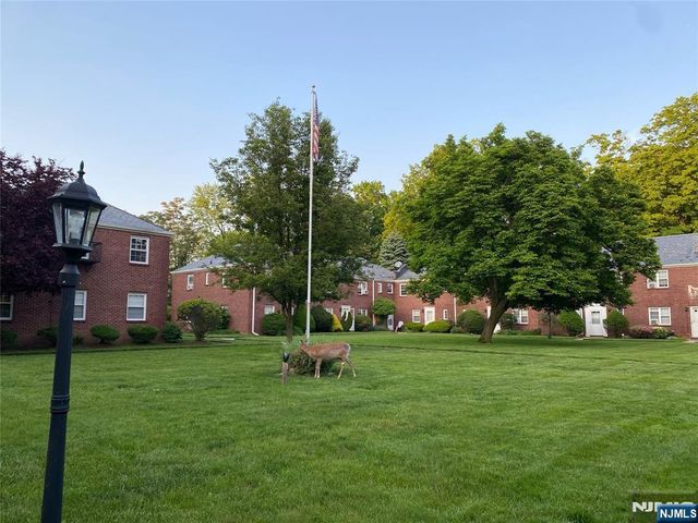 63 W Hudson B7, Englewood, NJ 07631