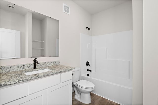 18756 Ivanhoe Street NW, Elk River, MN 55330