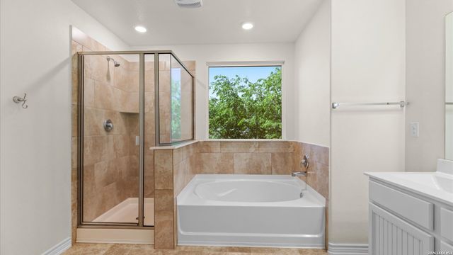 5245 Nature, Marion, TX 78124