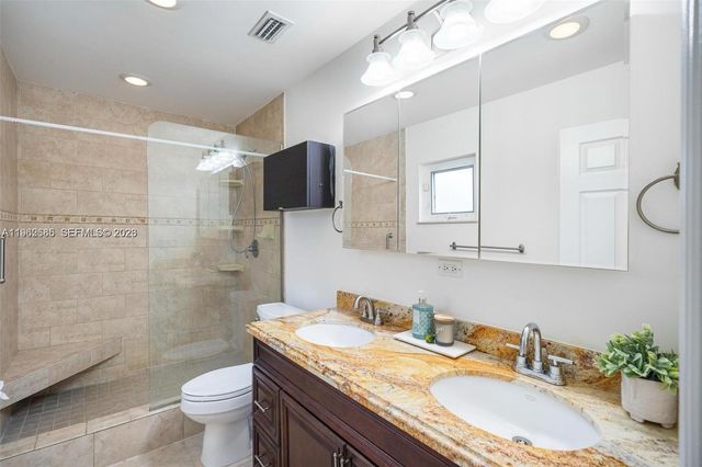 107 SE 5th St N, Dania Beach, FL 33004