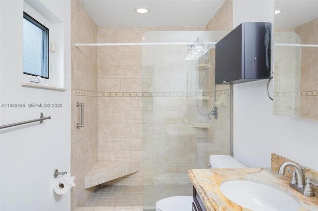 107 SE 5th St N, Dania Beach, FL 33004