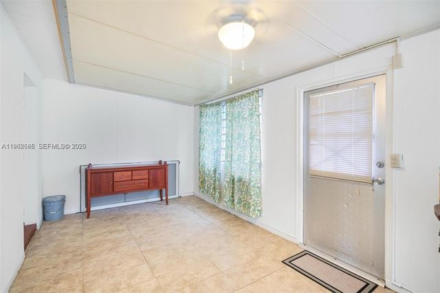 107 SE 5th St N, Dania Beach, FL 33004