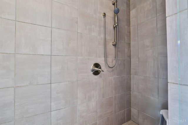 1354 Alexander Drive, Hamilton, OH 45013