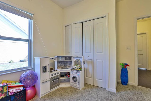 1354 Alexander Drive, Hamilton, OH 45013