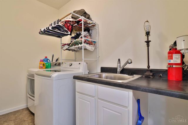 1354 Alexander Drive, Hamilton, OH 45013