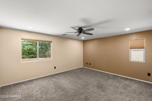 1290 W Molinetto Drive, Oro Valley, AZ 85737