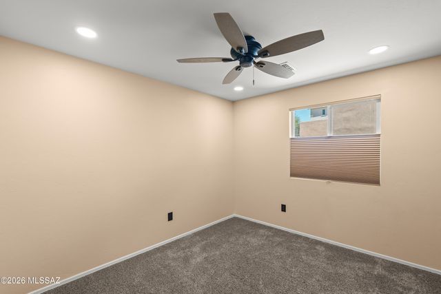 1290 W Molinetto Drive, Oro Valley, AZ 85737