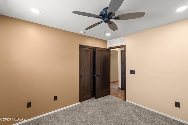 1290 W Molinetto Drive, Oro Valley, AZ 85737