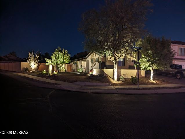 1290 W Molinetto Drive, Oro Valley, AZ 85737