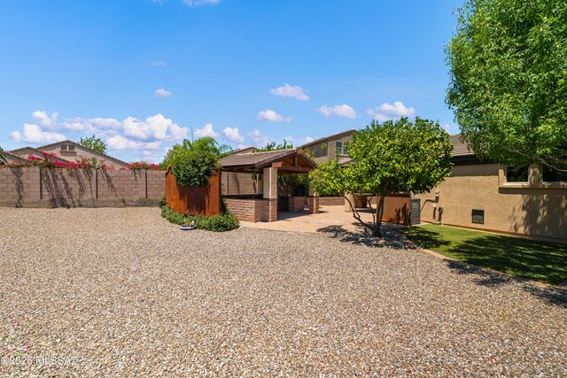 1290 W Molinetto Drive, Oro Valley, AZ 85737
